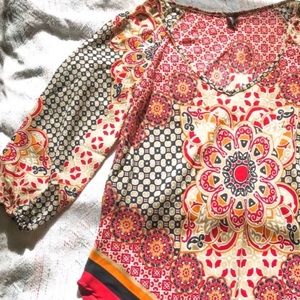 Medium Heartsoul flowy & beautiful pattern top